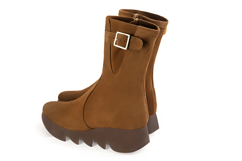 Caramel brown women's ankle boots with a zip on the inside. Round toe. Low rubber soles. Rear view - Florence KOOIJMAN